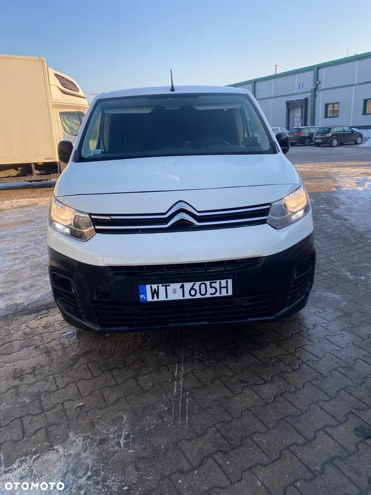 „Citroën Berlingo nowej generacji K9 od 2018 roku – co zrobić, gdy dostawczy van odmawia posłuszeństwa i jak bezpiecznie wyjść z sytuacji na drodze”